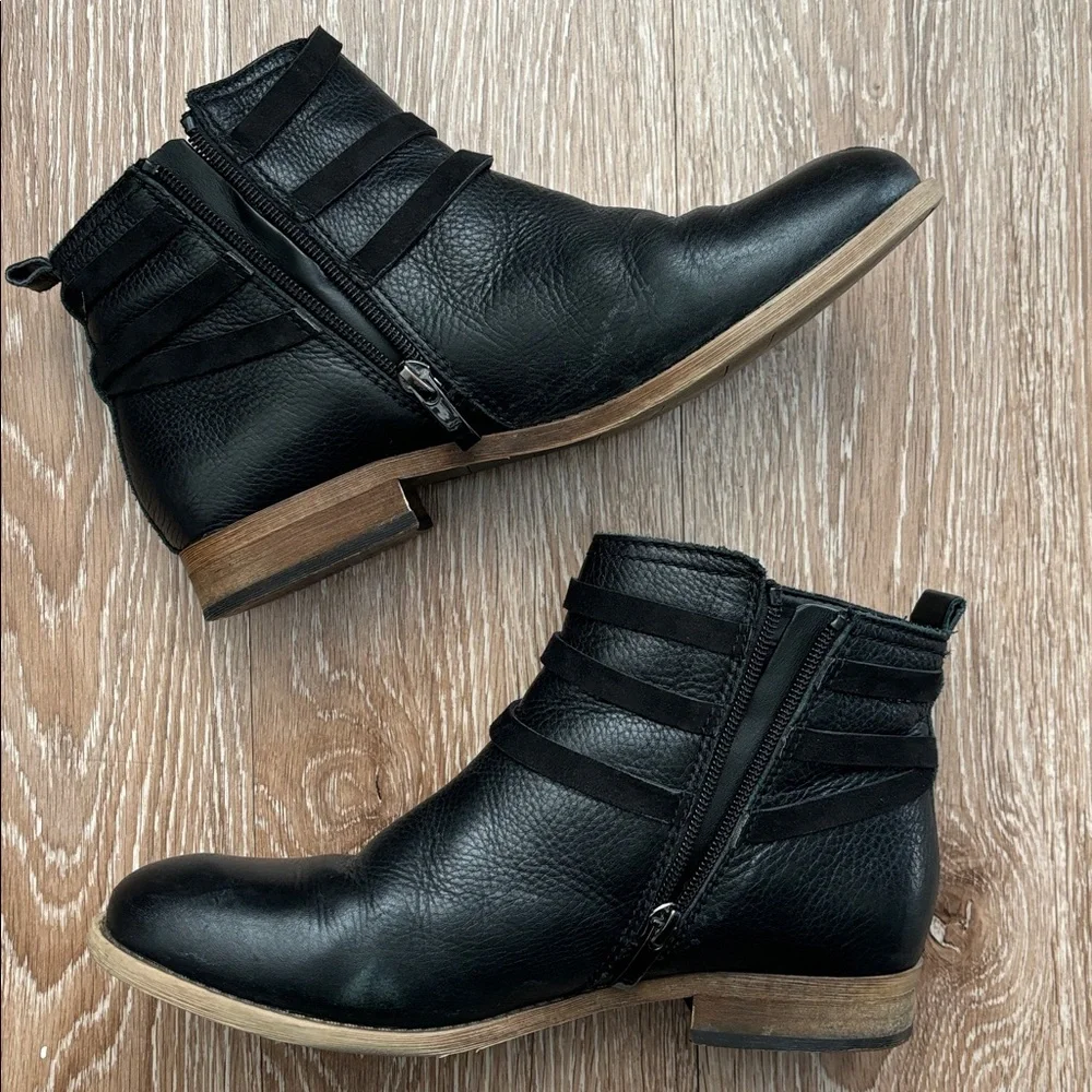 Franco Sarto Kadrien black leather ankle boots, size 8